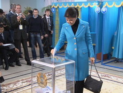 ОБОБЩЕНИЕ: Президентские выборы в Казахстане прошли без сюрпризов