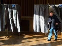 Российский политолог отметил спокойную атмосферу на выборах во Франции